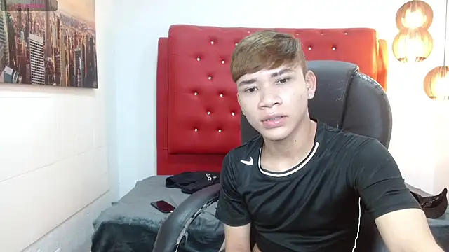 nathanclay online show from October 25, 4:09 am