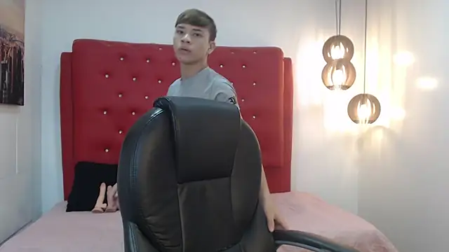 nathanclay online show from November 22, 3:49 am