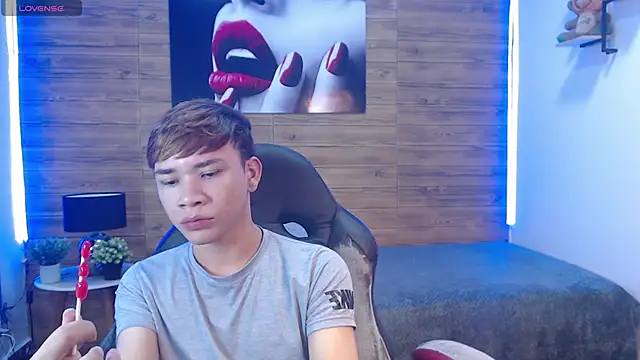 Snapshot of nathanclay chatting on April 1, 4:02 am nathanclay online show from April 1, 4:02 am