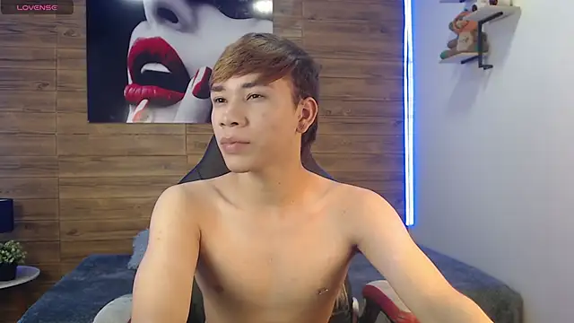 Snapshot of nathanclay chatting on April 14, 3:56 am nathanclay online show from April 14, 3:56 am