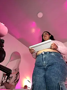 SamanthaDiamonds  online show from October 25, 12:29 am