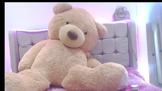Snapshot of HotAss_Hally chatting on April 12, 5:12 am HotAss Hally online show from April 12, 5:12 am
