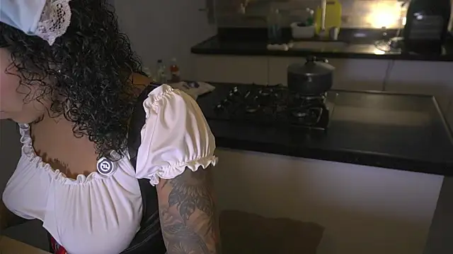 Snapshot of kyria_1 chatting on October 3, 11:02 pm kyria 1 online show from October 3, 11:02 pm