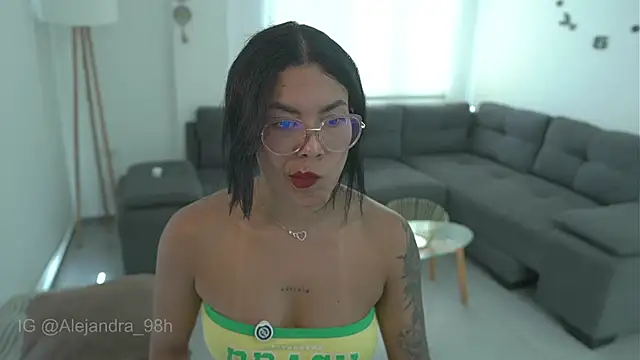 Snapshot of kyria_1 chatting on October 5, 8:18 pm kyria 1 online show from October 5, 8:18 pm