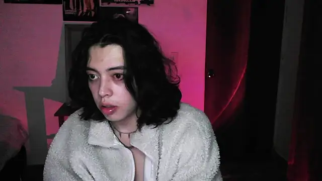 Snapshot of Deny__v chatting on March 29, 3:17 am Deny v online show from March 29, 3:17 am