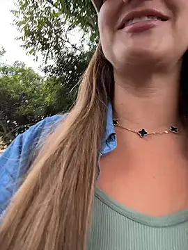 Ninabigtitied online show from March 12, 7:09 pm