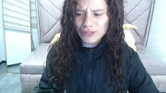 Velvet Moon V online show from September 18, 1:02 pm