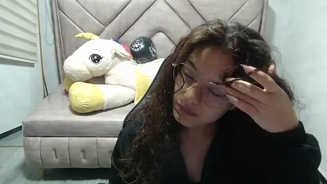 Velvet Moon V online show from October 30, 1:23 pm