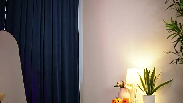  ChloeLee  online show from November 3, 7:09 am