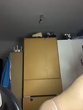 varBia1 online show from March 28, 5:56 pm