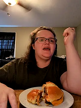 Snapshot of TheMistyPrice chatting on October 24, 1:29 pm TheMistyPrice online show from October 24, 1:29 pm