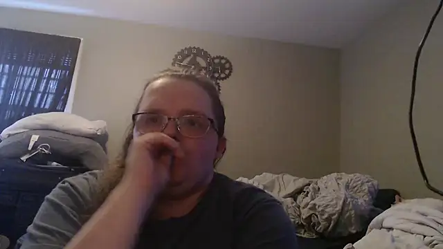 Snapshot of TheMistyPrice chatting on October 31, 2:51 pm TheMistyPrice online show from October 31, 2:51 pm