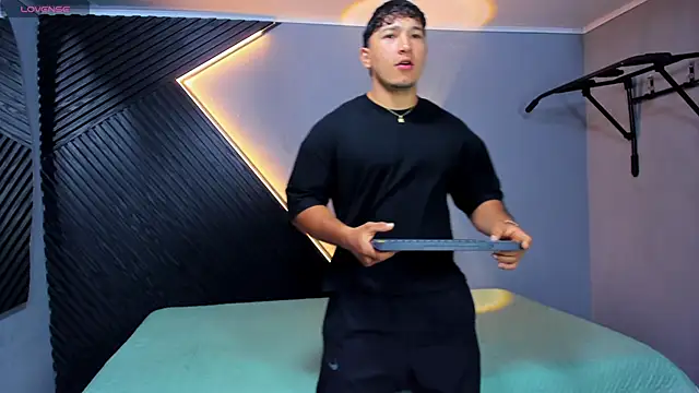 Horny nick18 online show from March 25, 12:44 pm