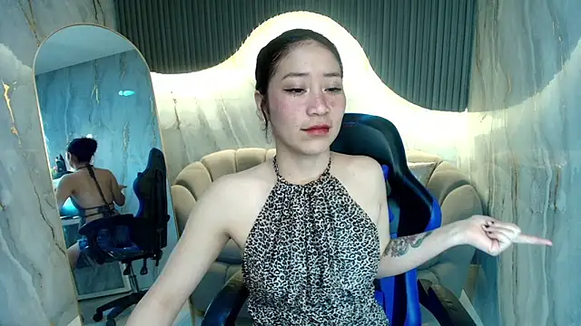 valentina r  online show from November 12, 3:29 am