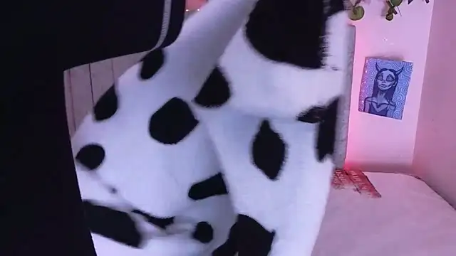 Snapshot of katalinathxandbritney1 chatting on September 13, 9:58 pm katalinathxandbritney1 online show from September 13, 9:58 pm