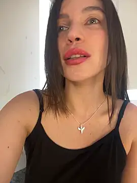 Snapshot of karinasantos_ chatting on February 15, 2:58 pm karinasantos online show from February 15, 2:58 pm