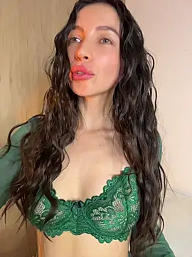 Snapshot of karinasantos_ chatting on June 7, 4:05 am karinasantos online show from June 7, 4:05 am