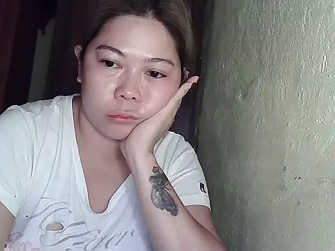 Snapshot of mimi15 chatting on June 14, 11:07 pm mimi15 online show from June 14, 11:07 pm