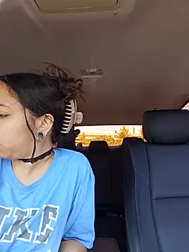 daddysgoodgrl215 online show from September 25, 5:49 pm