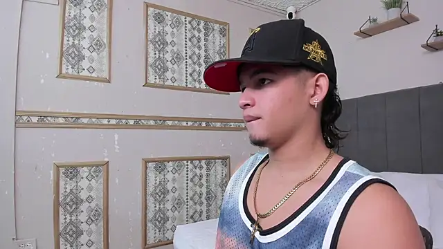 Riky Strong online show from December 2, 4:07 am