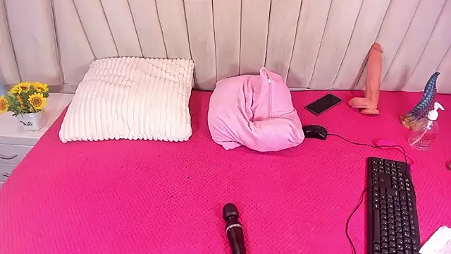wetmoonhott online show from July 23, 12:36 pm
