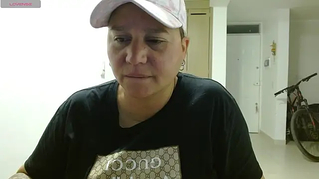 Snapshot of haashkyo chatting on May 14, 4:41 am haashkyo online show from May 14, 4:41 am