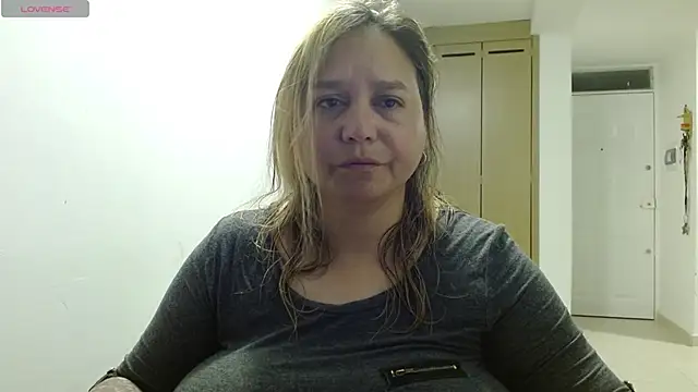 Snapshot of haashkyo chatting on June 11, 5:05 am haashkyo online show from June 11, 5:05 am