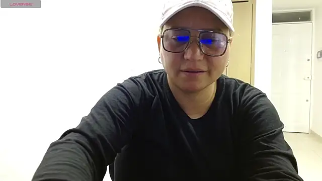 Snapshot of haashkyo chatting on June 20, 7:11 am haashkyo online show from June 20, 7:11 am