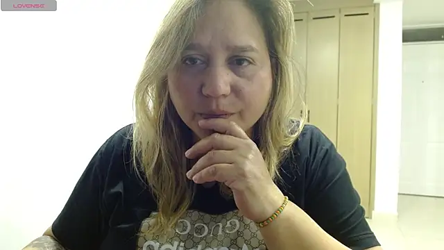 Snapshot of haashkyo chatting on June 26, 3:55 am haashkyo online show from June 26, 3:55 am