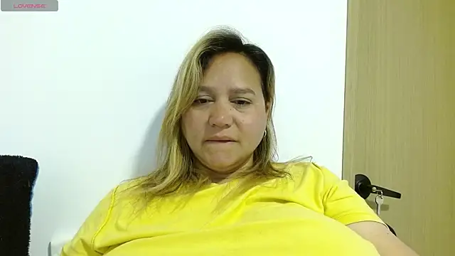 Snapshot of haashkyo chatting on July 14, 2:45 pm haashkyo online show from July 14, 2:45 pm