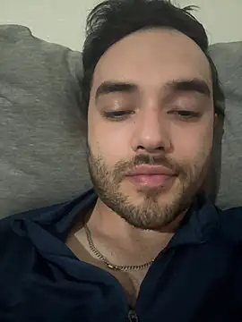 Snapshot of acmello83 chatting on March 22, 5:44 am acmello83 online show from March 22, 5:44 am