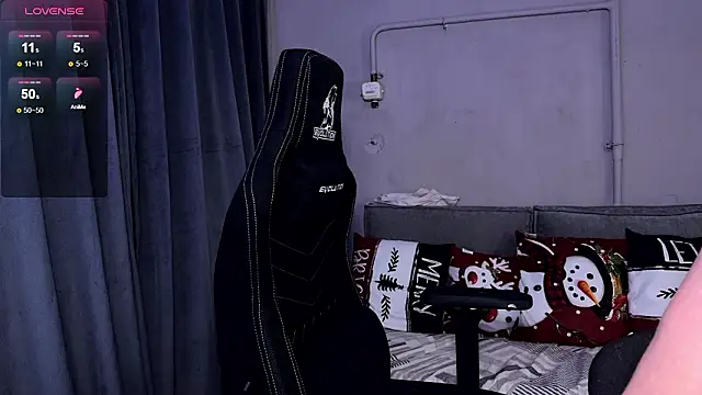 cutemilana sexwife online show from February 11, 12:04 am