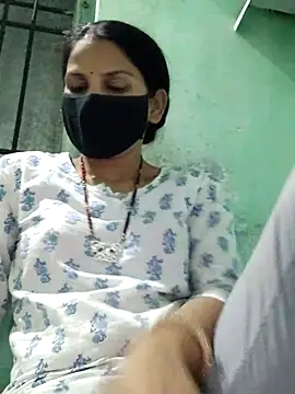 poojam93 online show from September 11, 1:44 pm