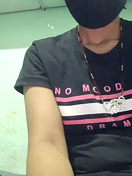 poojam93 online show from September 22, 1:35 pm