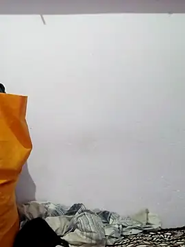 poojam93 online show from October 28, 3:43 am