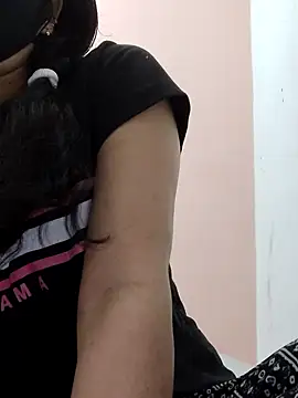 poojam93 online show from February 9, 6:06 am