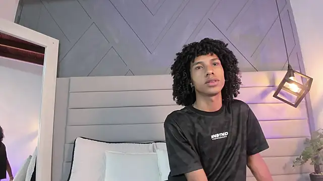 Snapshot of Johan_gz_ chatting on November 10, 11:31 am Johan gz online show from November 10, 11:31 am