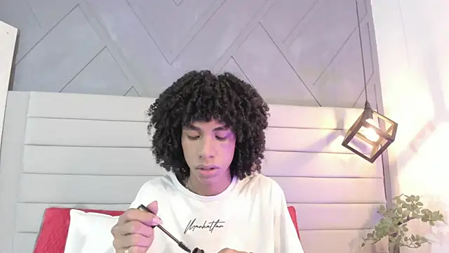 Snapshot of Johan_gz_ chatting on November 11, 11:43 am Johan gz online show from November 11, 11:43 am