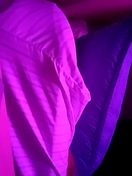 Snapshot of sarahkat86 chatting on September 18, 7:10 am sarahkat86 online show from September 18, 7:10 am