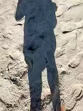 Snapshot of sarahkat86 chatting on September 25, 2:10 pm sarahkat86 online show from September 25, 2:10 pm