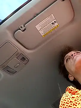 Snapshot of sarahkat86 chatting on September 27, 2:33 pm sarahkat86 online show from September 27, 2:33 pm