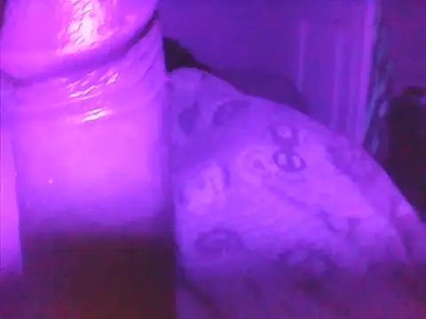 Snapshot of sarahkat86 chatting on October 6, 4:10 am sarahkat86 online show from October 6, 4:10 am