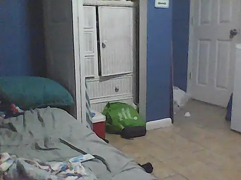 Snapshot of sarahkat86 chatting on October 11, 4:16 pm sarahkat86 online show from October 11, 4:16 pm