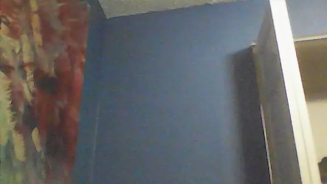 Snapshot of sarahkat86 chatting on October 23, 1:10 pm sarahkat86 online show from October 23, 1:10 pm