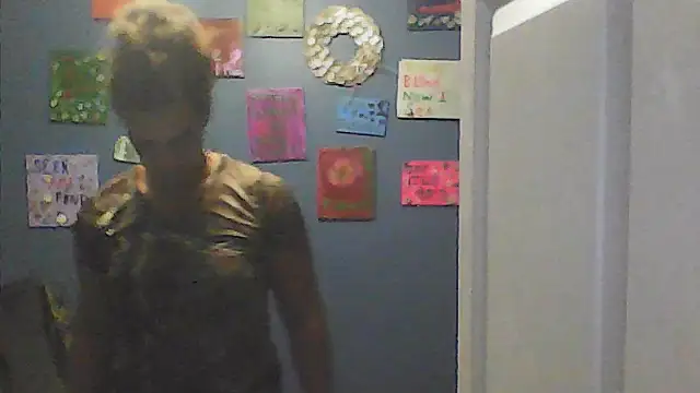 Snapshot of sarahkat86 chatting on October 24, 1:13 am sarahkat86 online show from October 24, 1:13 am