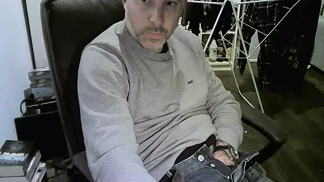 Snapshot of Chrisprngr chatting on May 13, 4:15 pm Chrisprngr online show from May 13, 4:15 pm