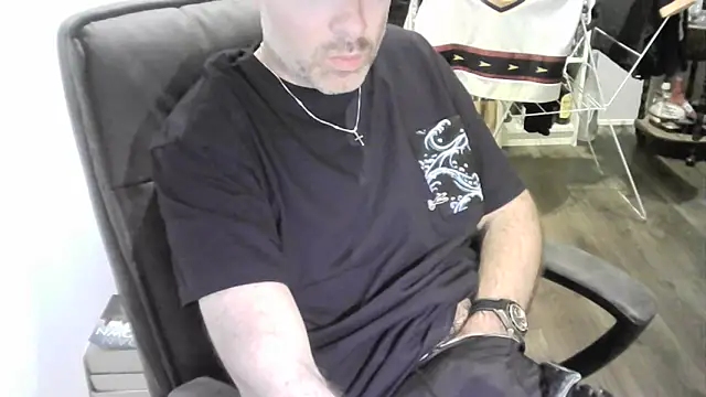 Snapshot of Chrisprngr chatting on June 8, 4:51 pm Chrisprngr online show from June 8, 4:51 pm