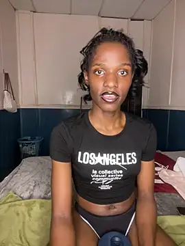 Trans fairy online show from February 11, 5:40 pm