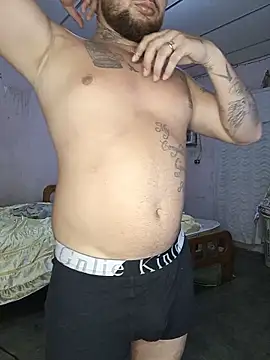 Catire10  online show from May 17, 6:44 am