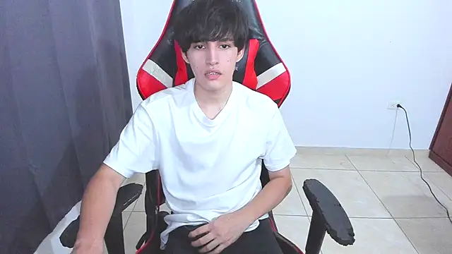 Snapshot of eren_188 chatting on October 17, 3:20 am eren 188 online show from October 17, 3:20 am